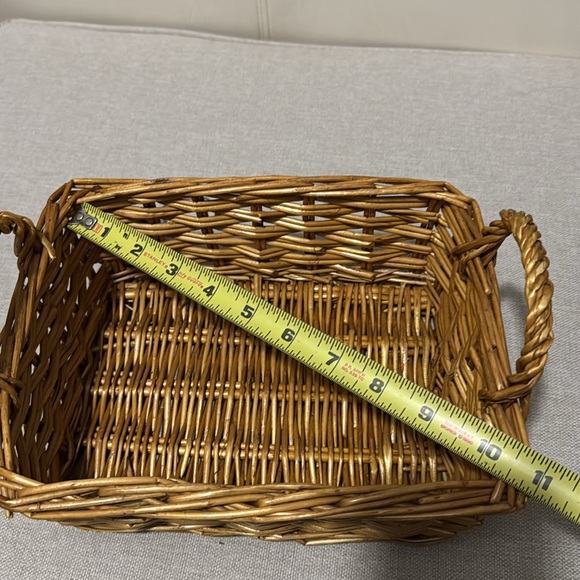 Wicker Basket with Handles - Picture 13 of 13